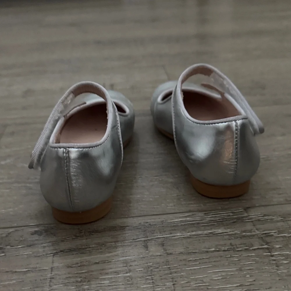 Jacardi Girls Silver Mary Jane Dress Shoes